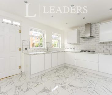 3 bedroom terraced house to rent - Photo 5