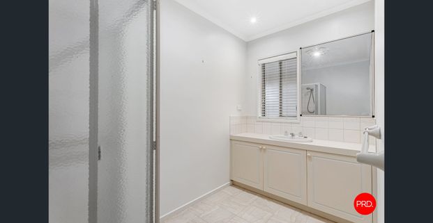 Comfort and Convenience in Strathdale - Photo 1