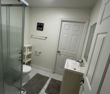 For Lease - 327 Evergreen Crescent Unit# Main, Oakville, Ontario - Photo 5