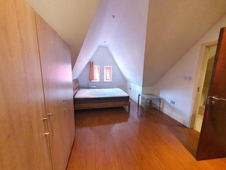 3 bedroom flat to rent - Photo 5
