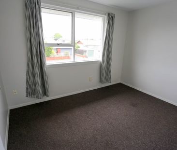 2 bedroom unit – UPSTAIRS - Photo 4