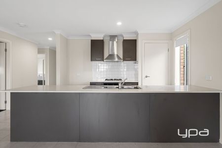 4 Bedroom Home in a Quiet Court Location - Photo 4