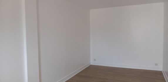 Location Appartement 2 pièces 49m² VAUJOURS 93410 - Photo 2