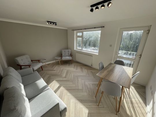 16 Boslowick Court, Falmouth - Photo 1