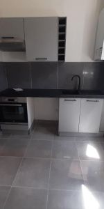 Location Appartement 2 pièces 41m² VILLEFRANCHE SUR SAONE 69400 - Photo 3