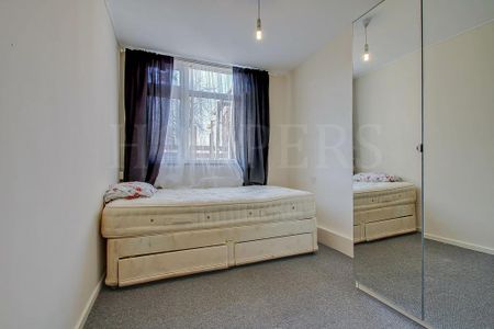 3 bedroom semi-detached bungalow to rent - Photo 4