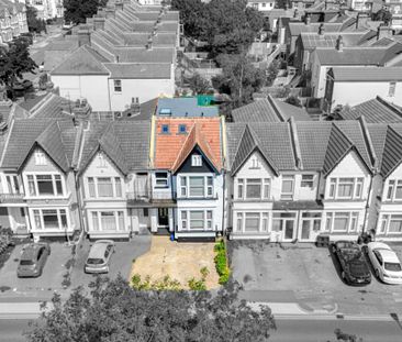 Woodgrange Drive, Southend-On-Sea - Photo 2