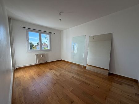 Location Appartement 3 pièces 79m² AYTRE 17440 - Photo 5