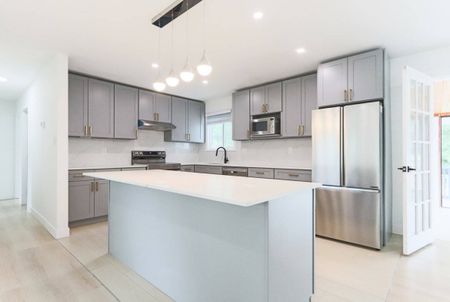 12135 229th Street, Maple Ridge - Photo 2