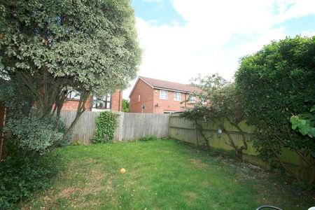 Farriers Road, Epsom, KT17 - Photo 4