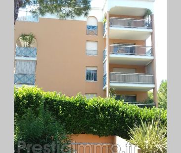 La sarazine, Location appartement 1 pièce 33 m² - Photo 6