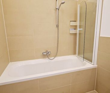 AUGARTEN-NÄHE, 48 m2 Altbau, Wohnküche, 1 Zimmer, Wannenbad, Parket... - Foto 6