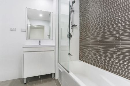 Modern family home | Three bedroom + study - Photo 5