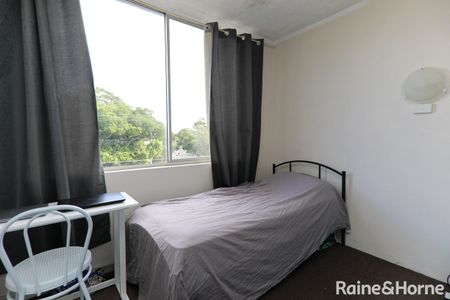 Neat Updated Studio Available on Bunnerong Road! - Photo 2