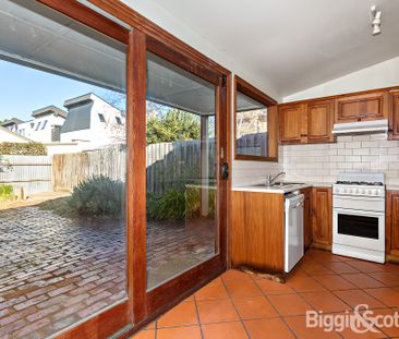 SPACIOUS BEDROOMS SUNNY FRONT AND BACKYARD - Photo 1