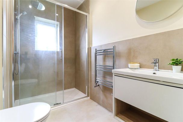 4 bedroom semi-detached house to rent - Photo 1