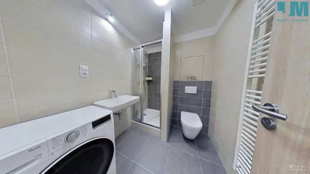 Pronájem bytu 1+kk 29 m - Fotografie 4