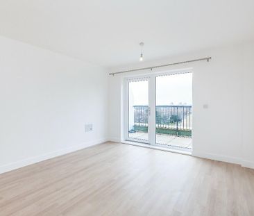 1 bedroom penthouse to rent - Photo 2