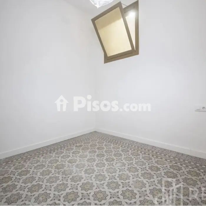 Estudio en alquiler en Carrer de Sant Pere Màrtir - Photo 1