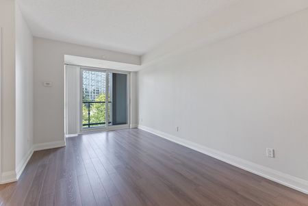 For Lease - 18 Graydon Hall Drive Unit# 304, Toronto, Ontario - Photo 5