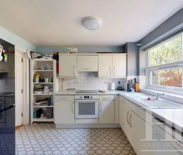 Franklin Road, Maidenbower, RH10 - Photo 3