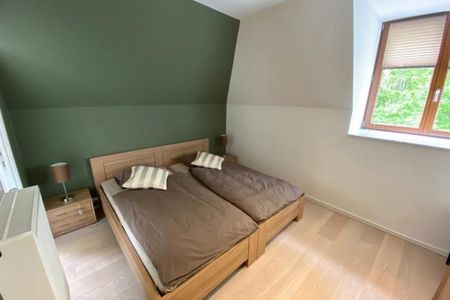 Dans une maison de maître, bel appartement meublé de 2 chambres - Photo 2
