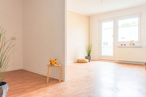3-Raum-Wohnung mit Einbauküche und Balkon - Photo 1