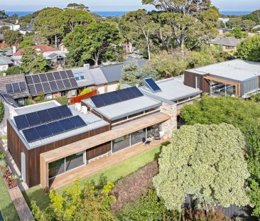 LUXURY FAMILY LIVING STEPS FROM HALF MOON BAY - Photo 1