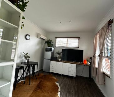 Russell Lea - Photo 1