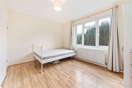 Flowersmead, Upper Tooting Park, London, SW17 - Photo 3