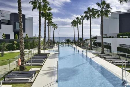 Alquiler de chalet pareado en Calle de la Bahìa - Photo 4