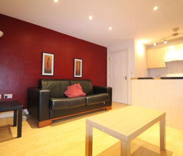 1 bedroom flat to rent - Photo 2