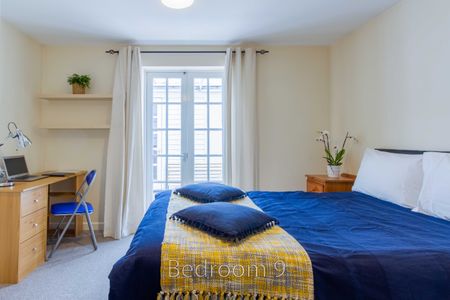 Room 6 - Photo 4