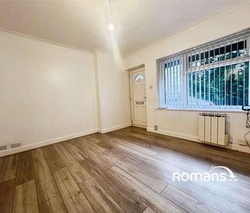 Kitchener Road, High Wycombe, Buckinghamshire, HP11 - Photo 1