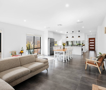 7 Dyindan Street, Ngunnawal - Photo 1