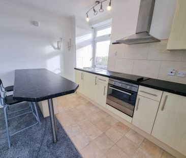 1 bed apartment to rent in Abbey End, Kenilworth, CV8 - Photo 1