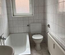 **STADTNAH WOHNEN!Renovierte Einzimmerwohnung im Souterrain, Schütz... - Photo 4