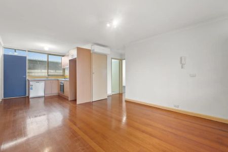 “Low-maintenance beach lifestyle” - Photo 3