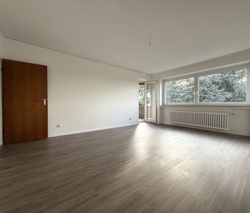 Zwei Balkone, modern und frisch renoviert | 4,5 Zimmer auf ca. 96m²... - Photo 3