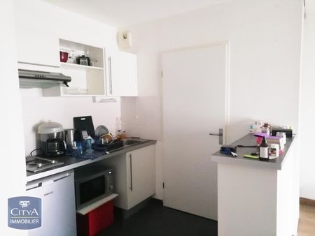 Location Appartement 2 pièces 41m² AVRILLE 49240 - Photo 3