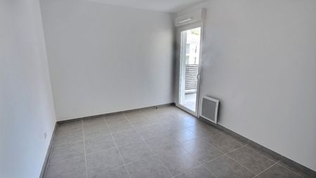 Location Appartement 2 pièces 42m² - Photo 2