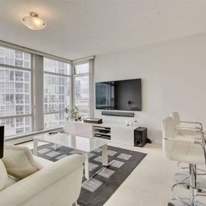 Yaletown Marinaside 1 BED + DEN with Waterview - Photo 2