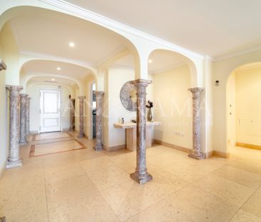 Bright and spacious apartment with lovely monuntain and golf views ... - Photo 4