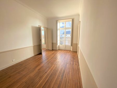 A Louer - Nantes Quartier Chateau - Appartement Nantes 5 Pièces De 140.16 M2 - Photo 2