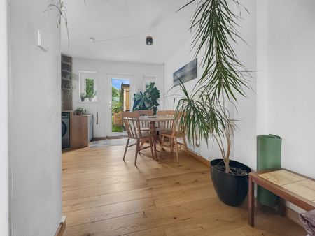 4 bedroom terraced house to rent - Photo 3