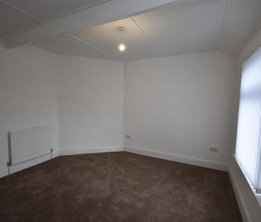 2 bedroom property to rent - Photo 1