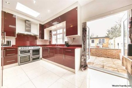 4 bedroom property to rent in London - Photo 5