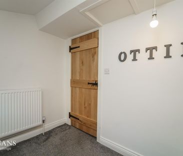 Bank Street, Church, Accrington - Photo 4