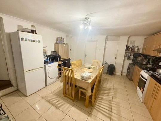 4 bedroom detached bungalow to rent - Photo 1