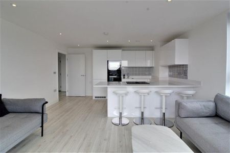 Three Bedroom Apartment To Let in The Winerack - Photo 3